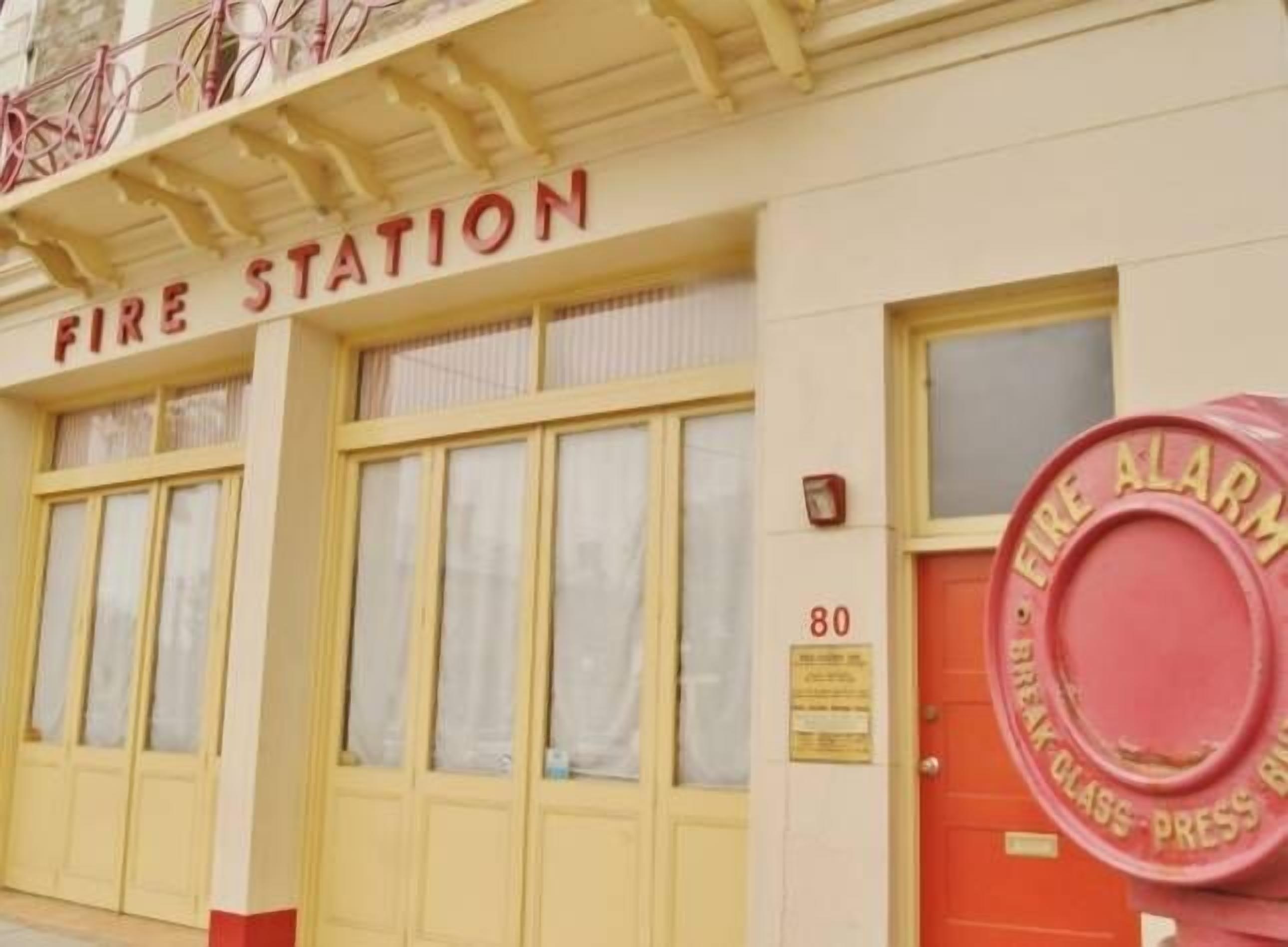Fire Station Inn - Fire Engine Suite with Spa — image 22