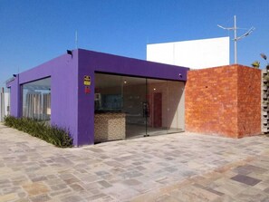 Exterior - Beach house with garage for 2 cars. Special packages for Christmas and New Year's Eve. (PRAIA GRANDE)