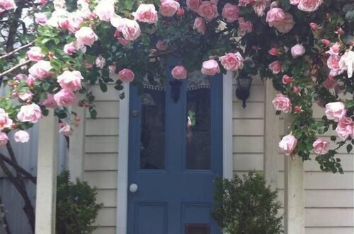 Rose Cottage B and B Quiet Getaway