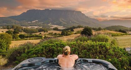 Eagles Nest Retreat - Nest 1 Romantic Stay in Tasmania