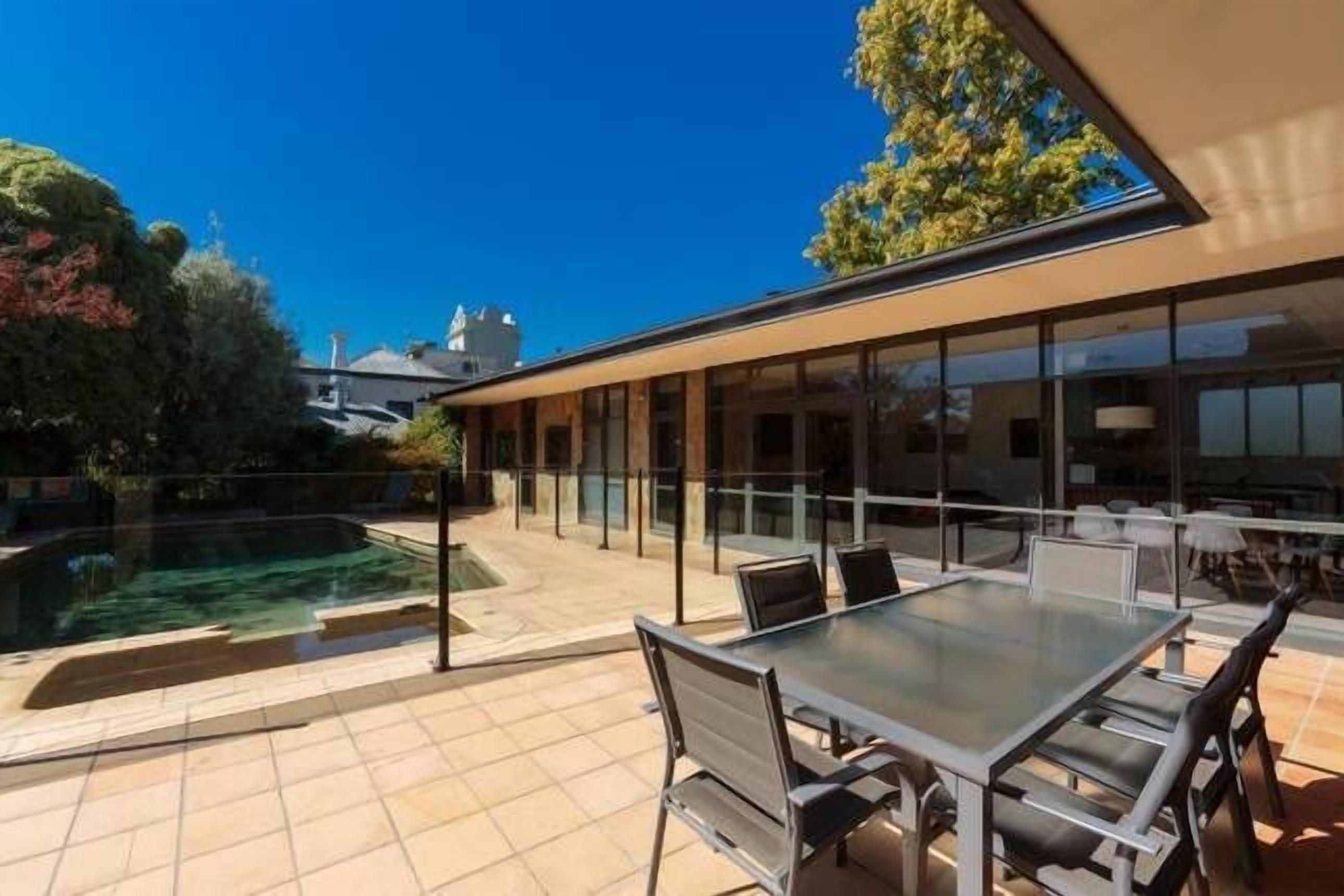 Yarra Glen Grand Hotel