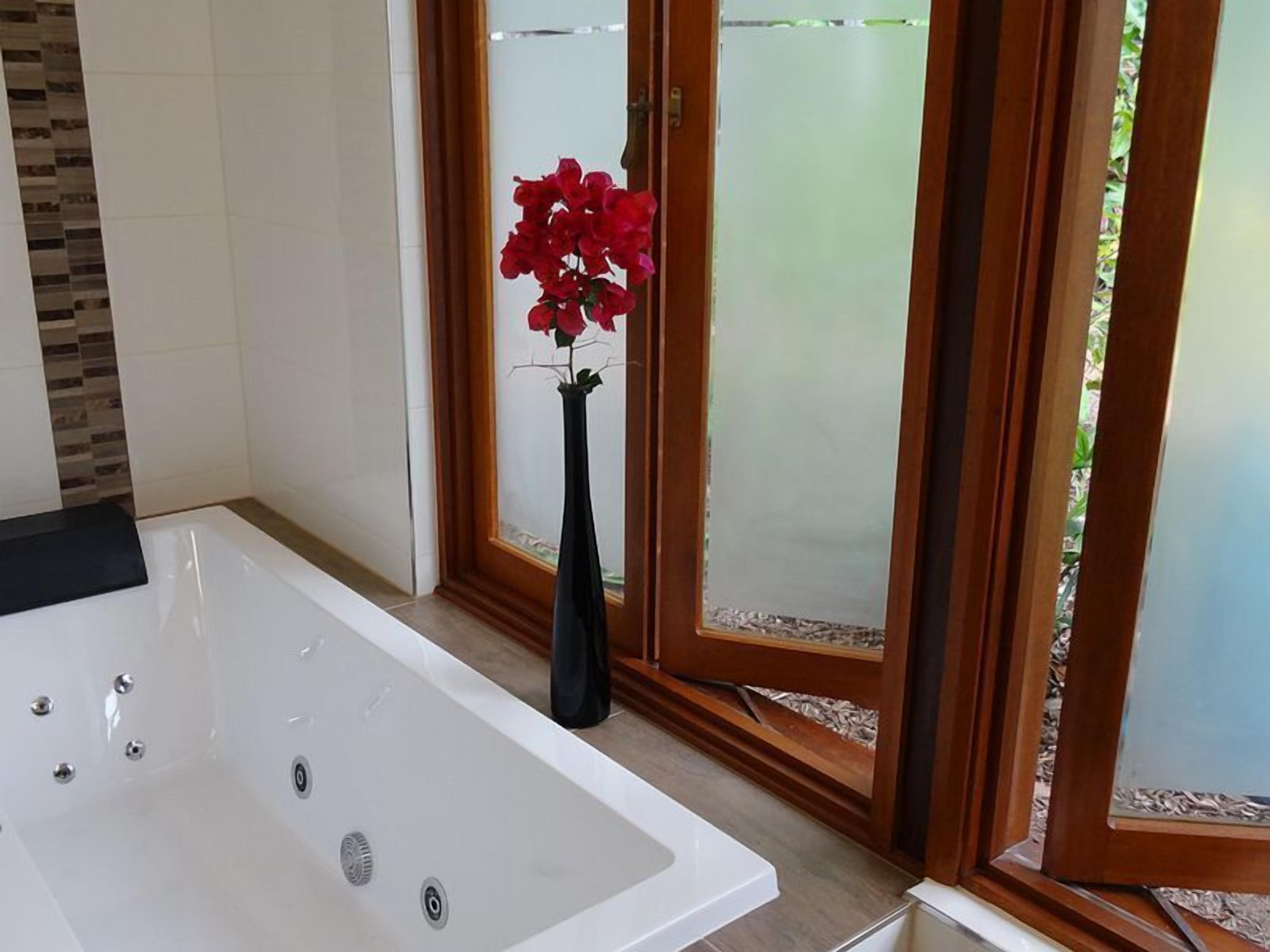 Stunning Family Resort Style Home - Swimming Pool + Full Tennis Court — image 18