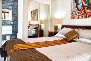 6 bedrooms, iron/ironing board, travel cot, WiFi