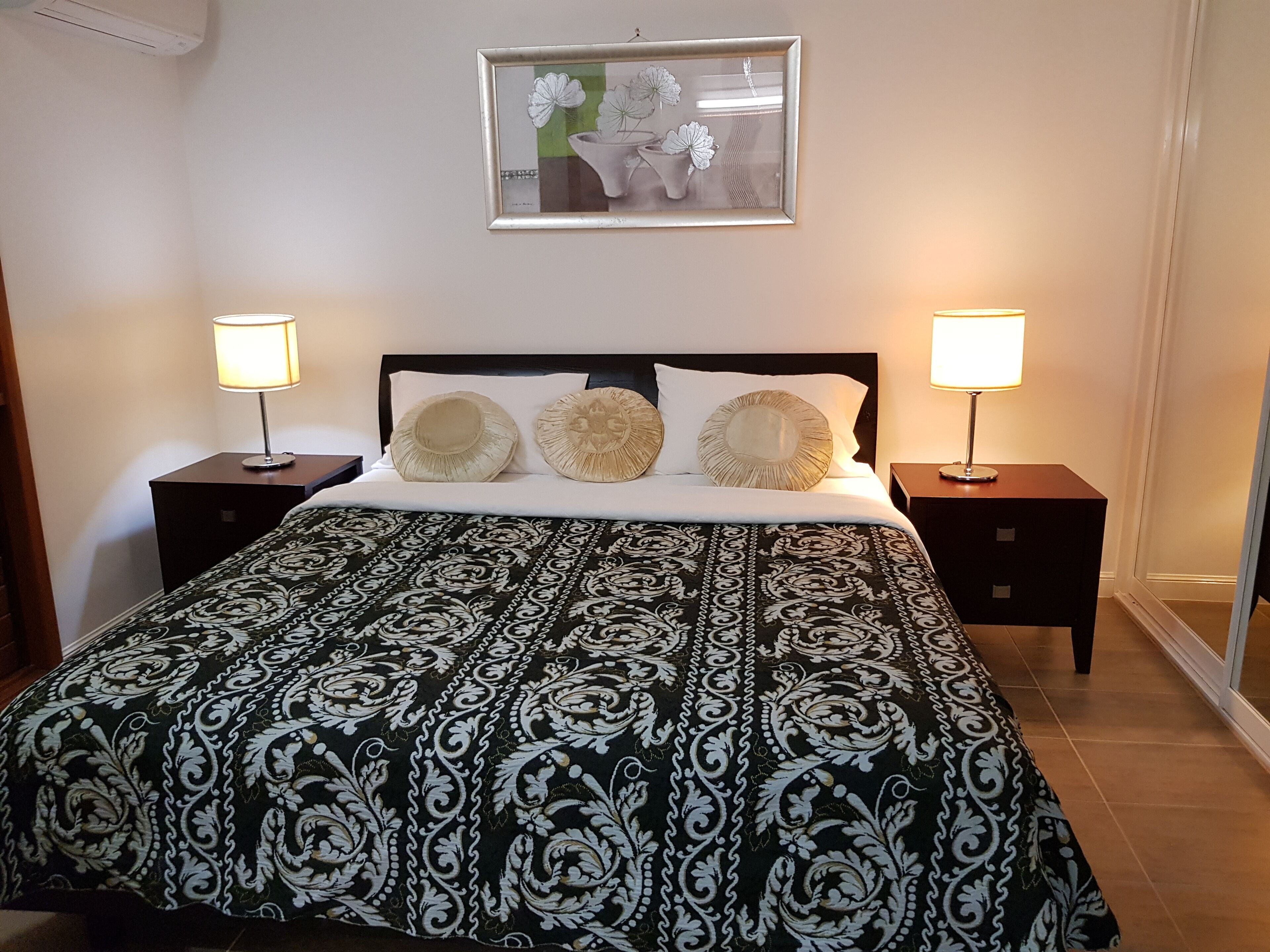 Stunning Family Resort Style Home - Swimming Pool + Full Tennis Court — image 22