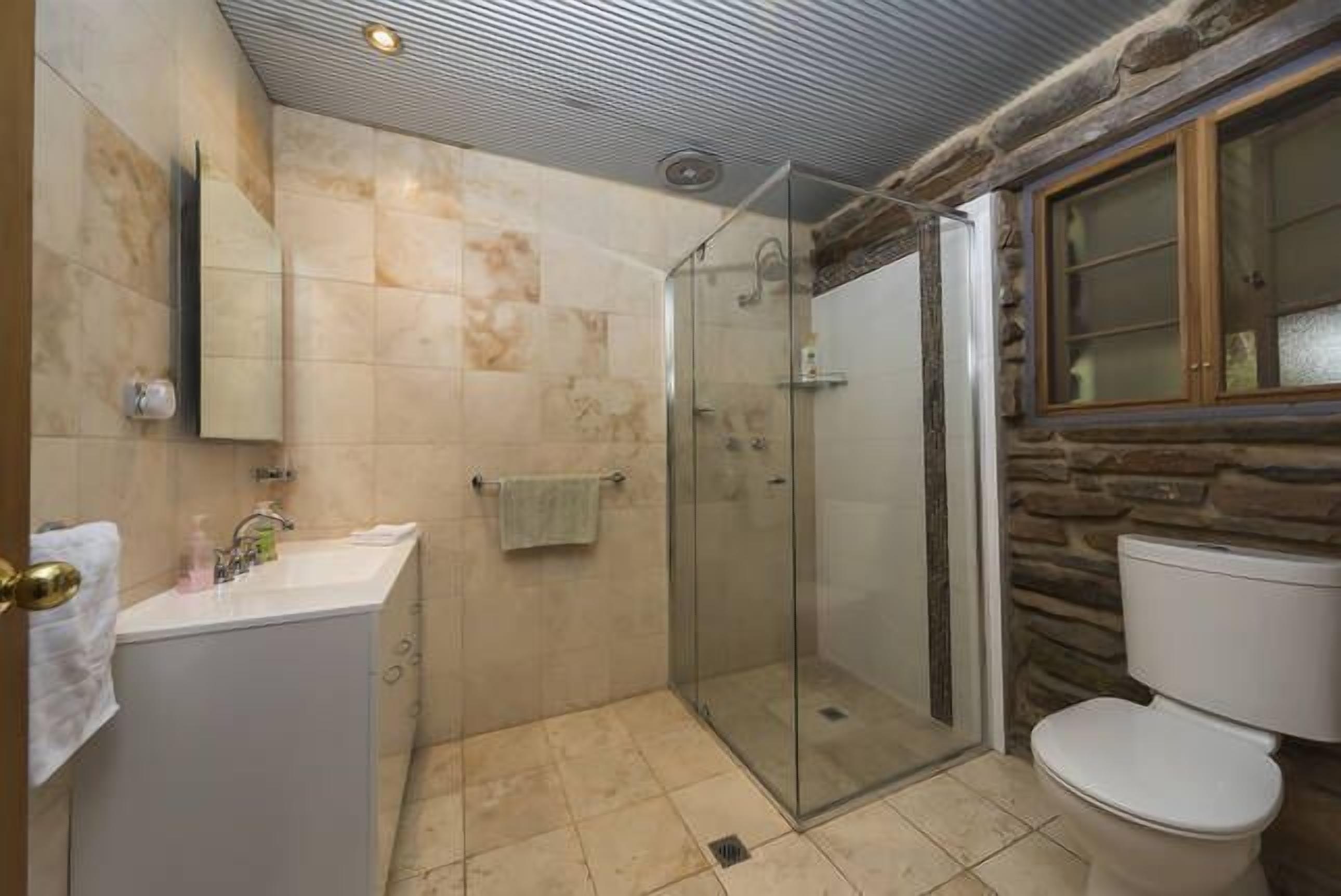 Dawn Cottage at 1860 Wine Country Cottages — image 6