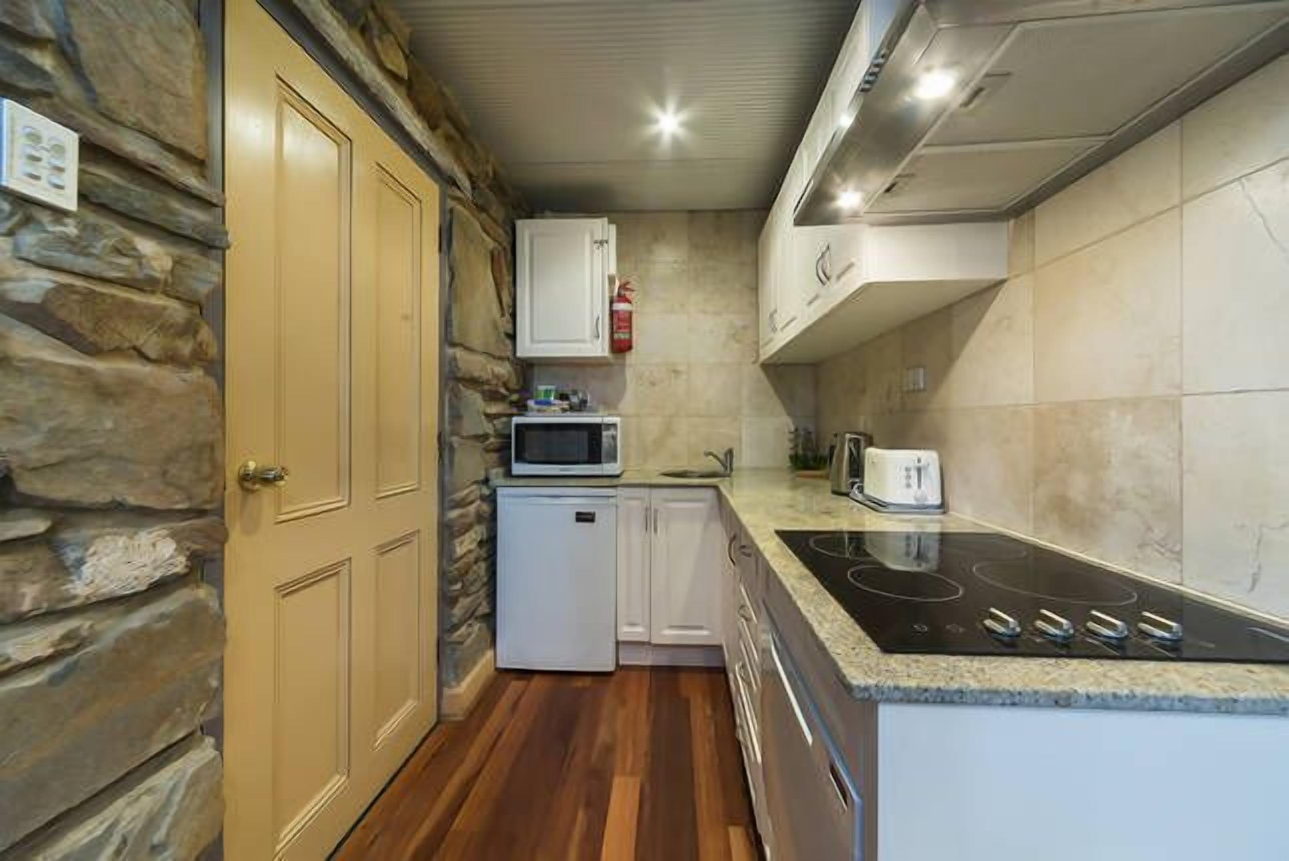 Dawn Cottage at 1860 Wine Country Cottages