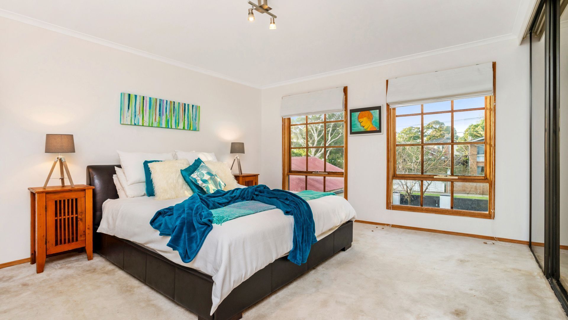 Beaumaris Grand Dame - Child & Pet friendly — image 8