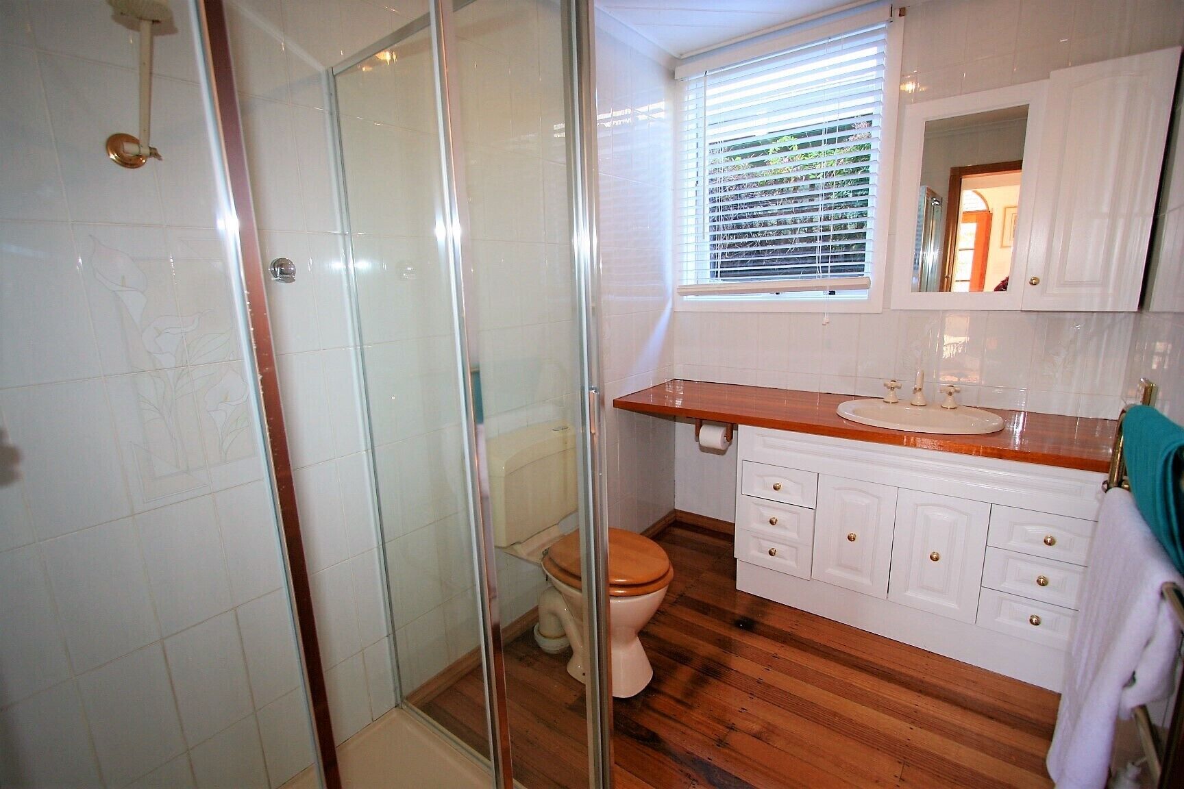 Beaumaris Grand Dame - Child & Pet friendly — image 22