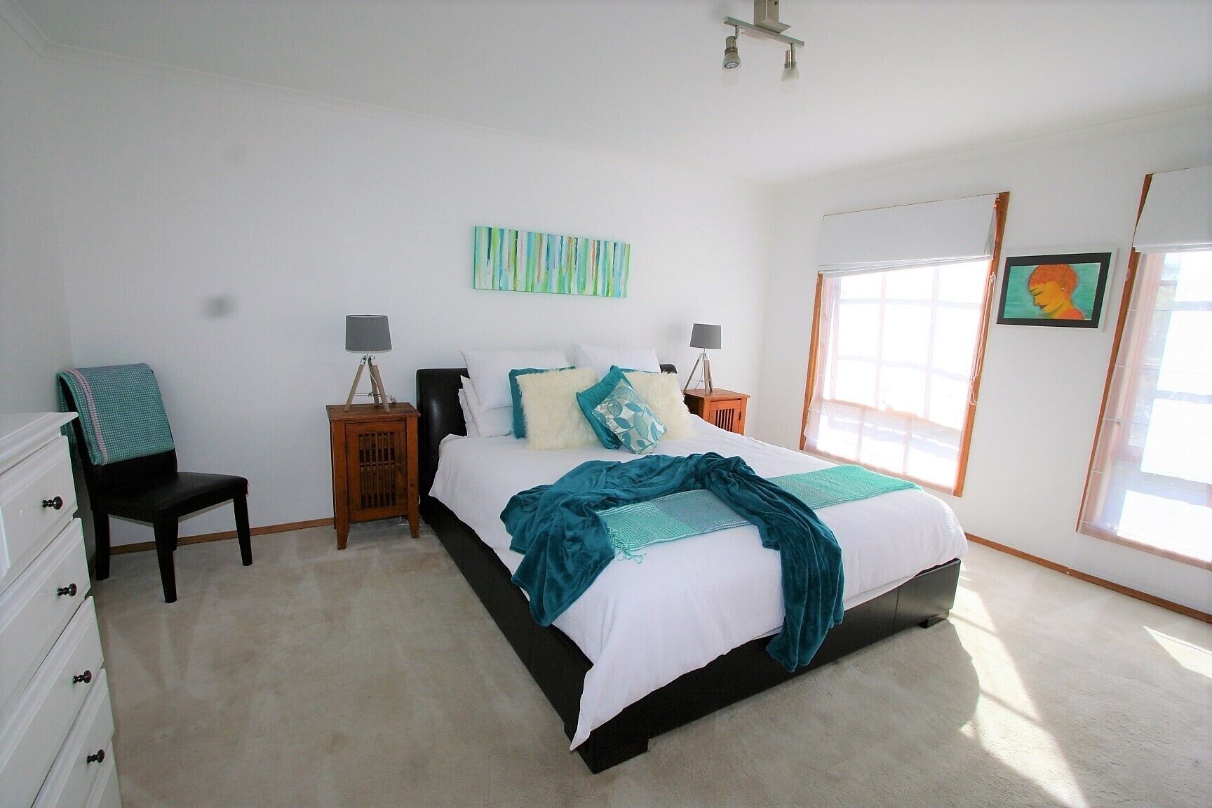 Beaumaris Grand Dame - Child & Pet friendly — image 12