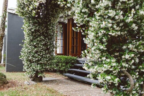 Mount Tamborine Retreat - A Touch of Luxury Surrounded by Forest