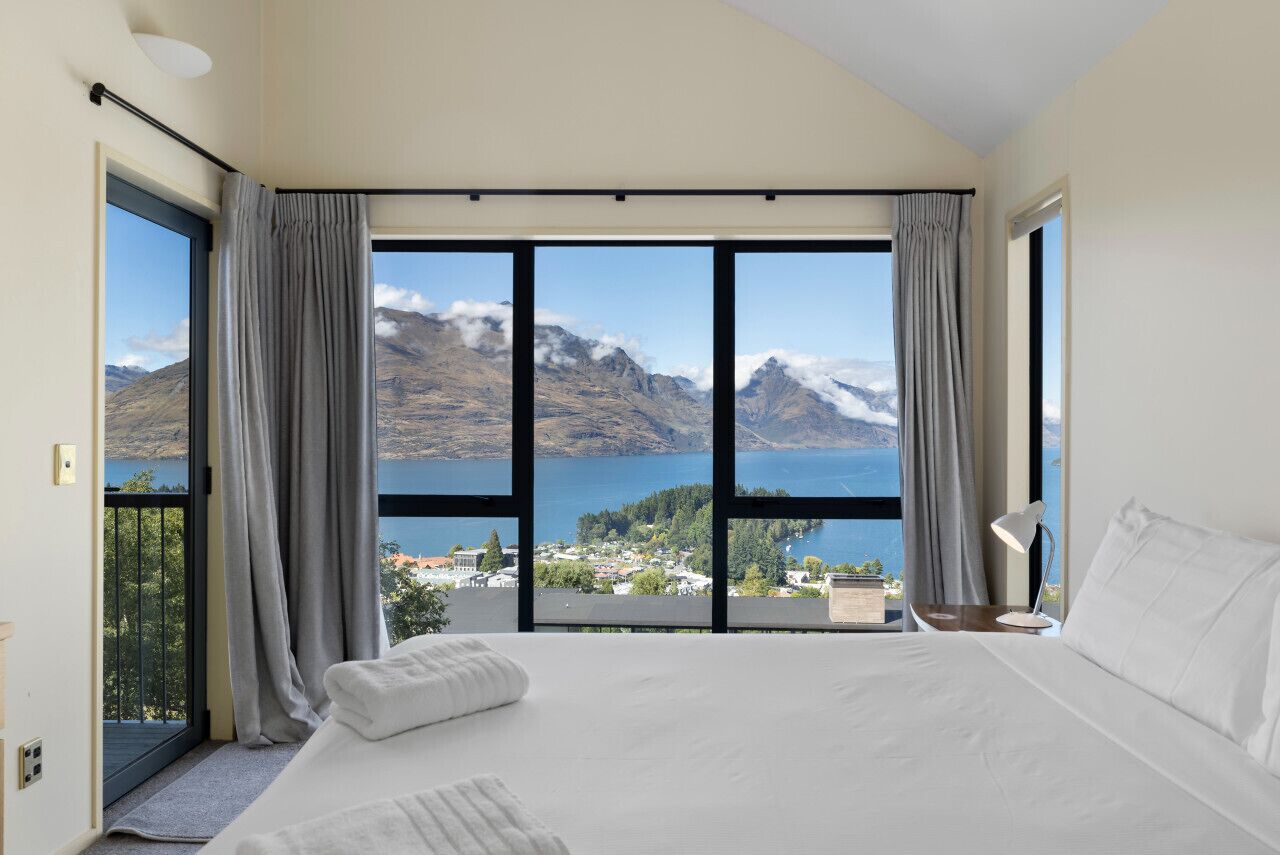 4 Schlafzimmer, Schreibtisch, Bügeleisen/Bügelbrett, kostenloses WLAN