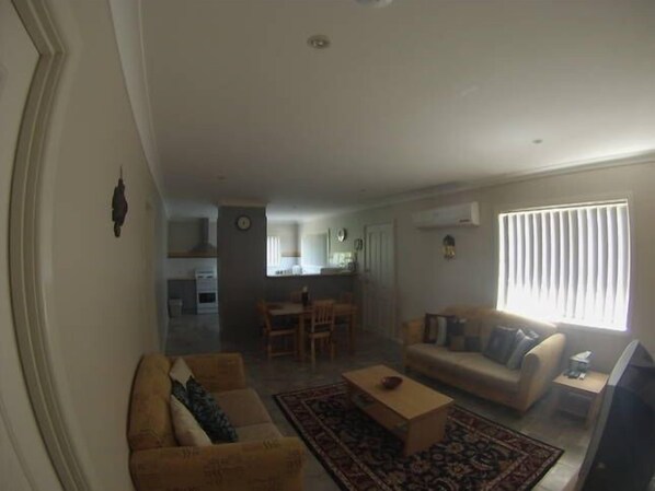 Smart TV, video library