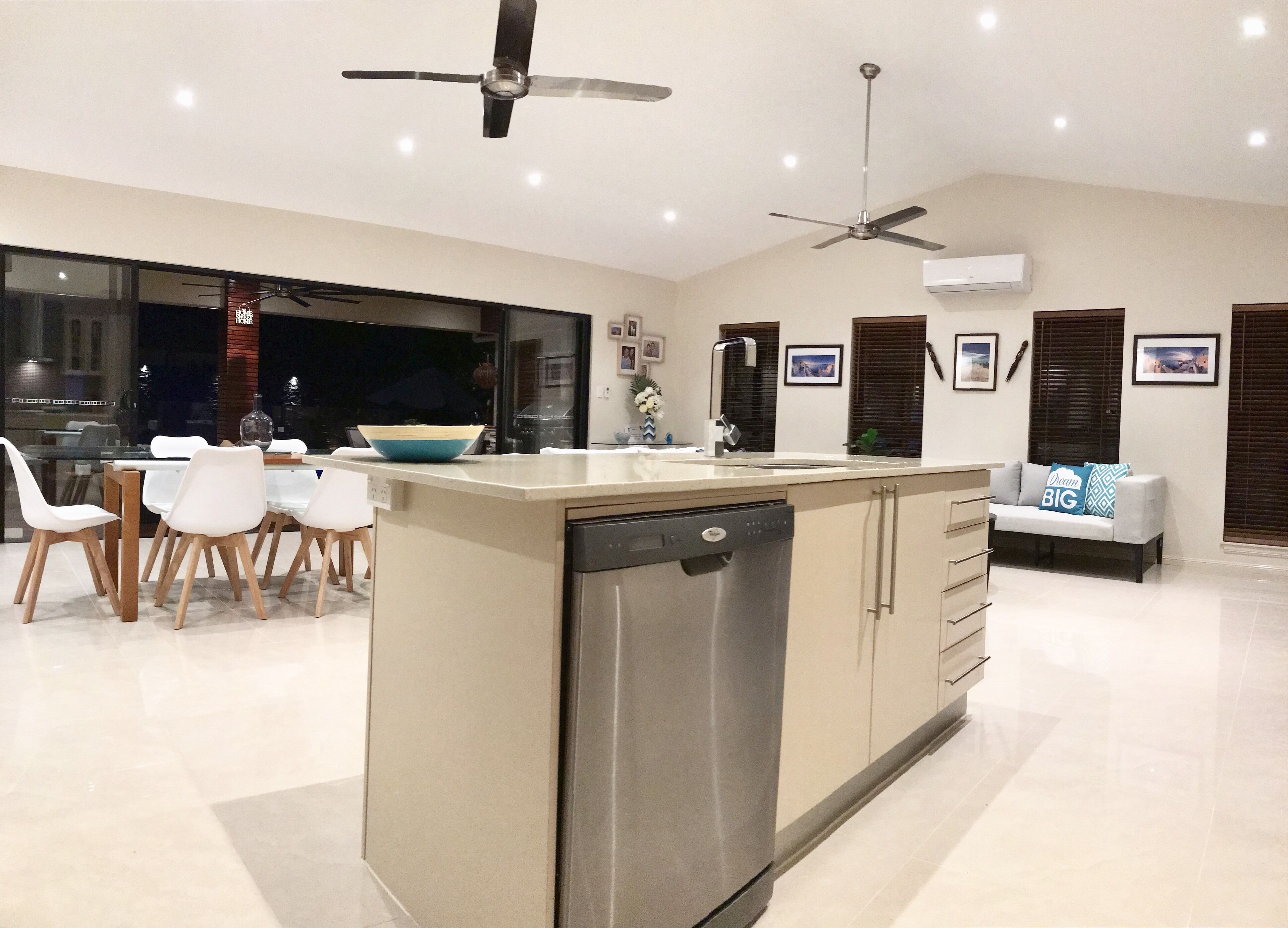 SEASCAPE @ Palm Cove: HEATED POOL — image 7