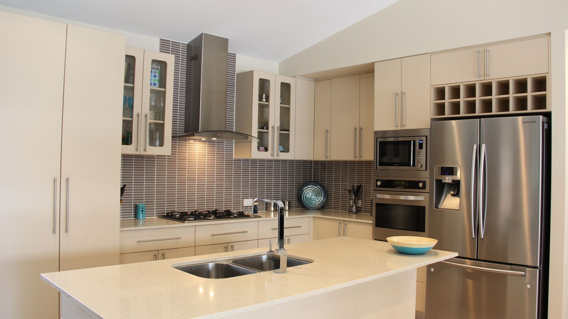 SEASCAPE @ Palm Cove: HEATED POOL — image 12