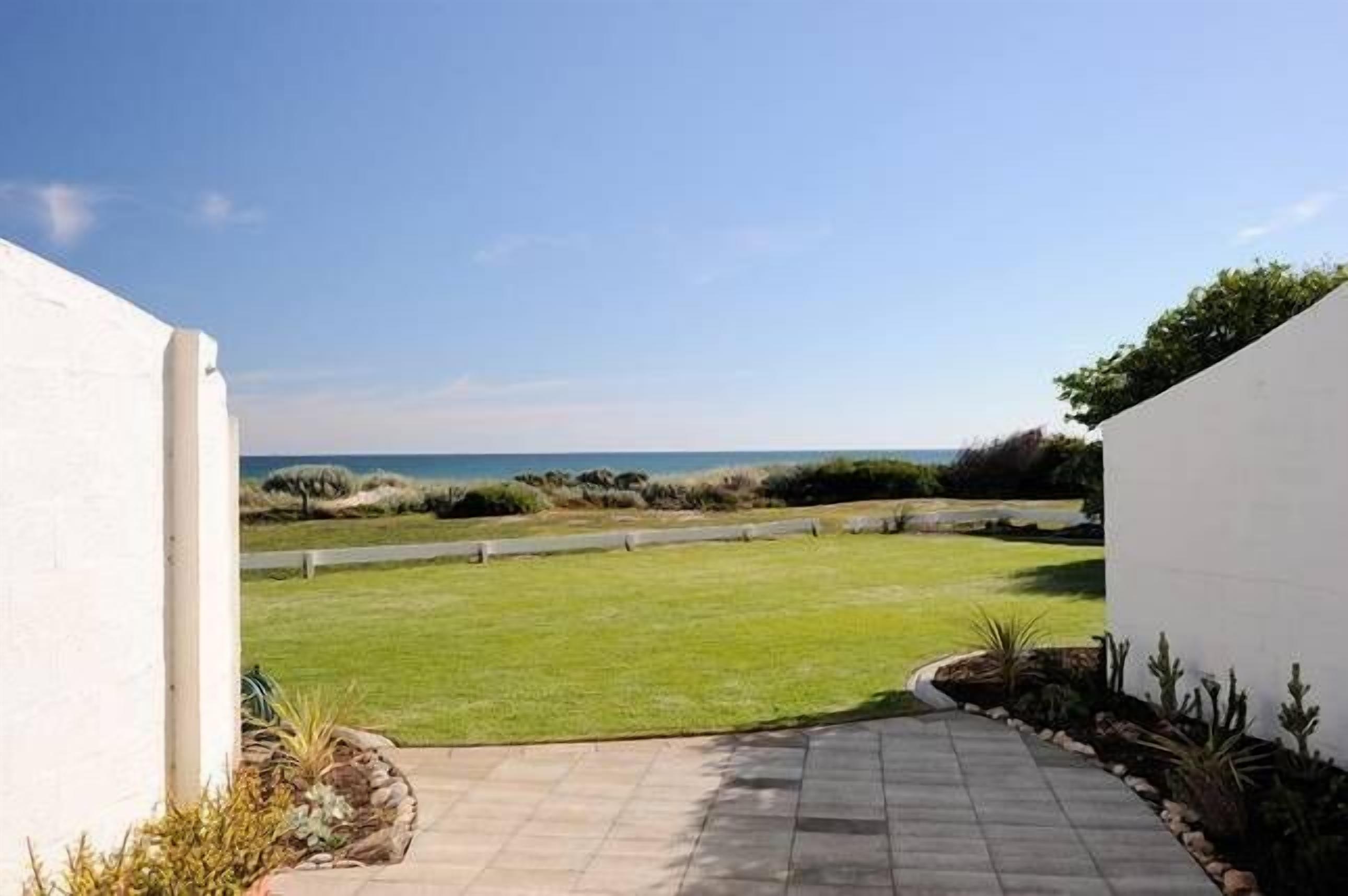 Semaphore Sunset - beachfront — image 3