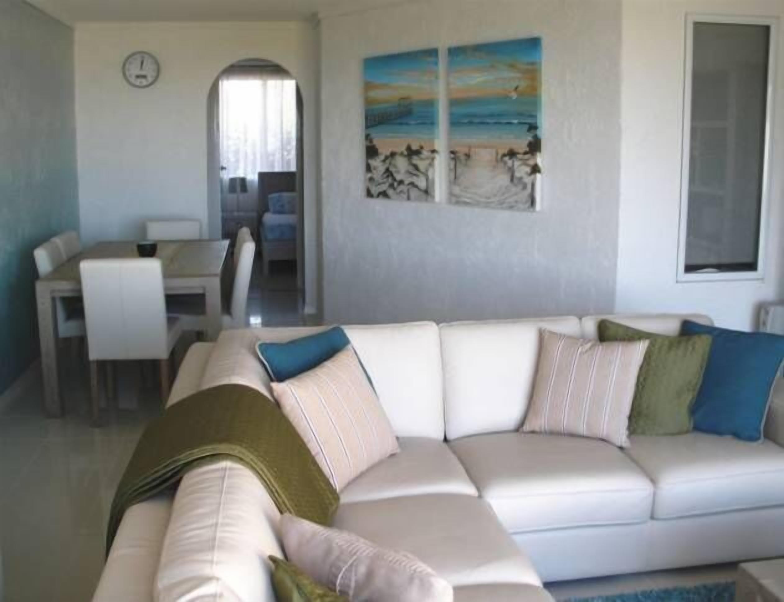 Semaphore Sunset - beachfront — image 11