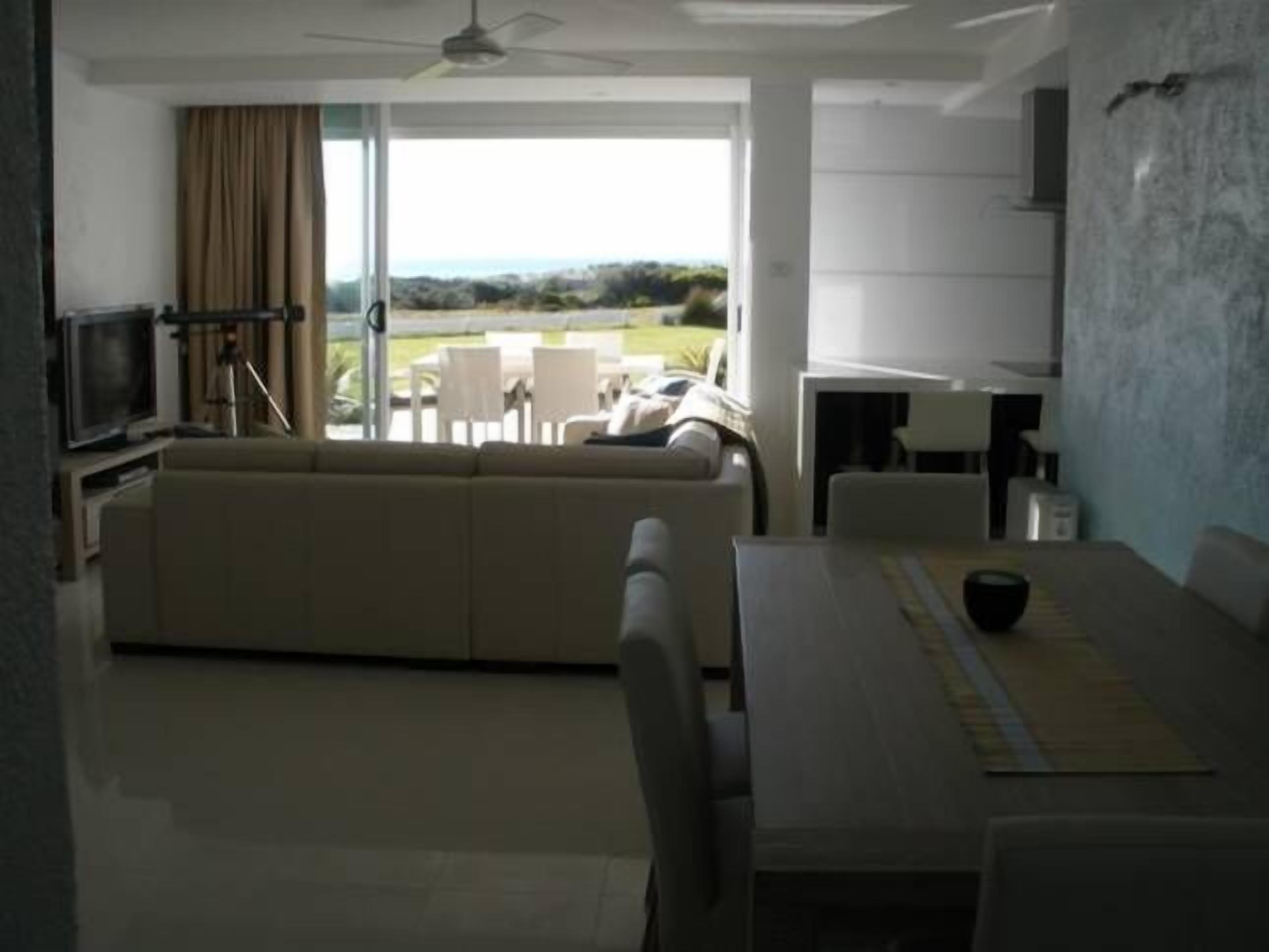 Semaphore Sunset - beachfront — image 13