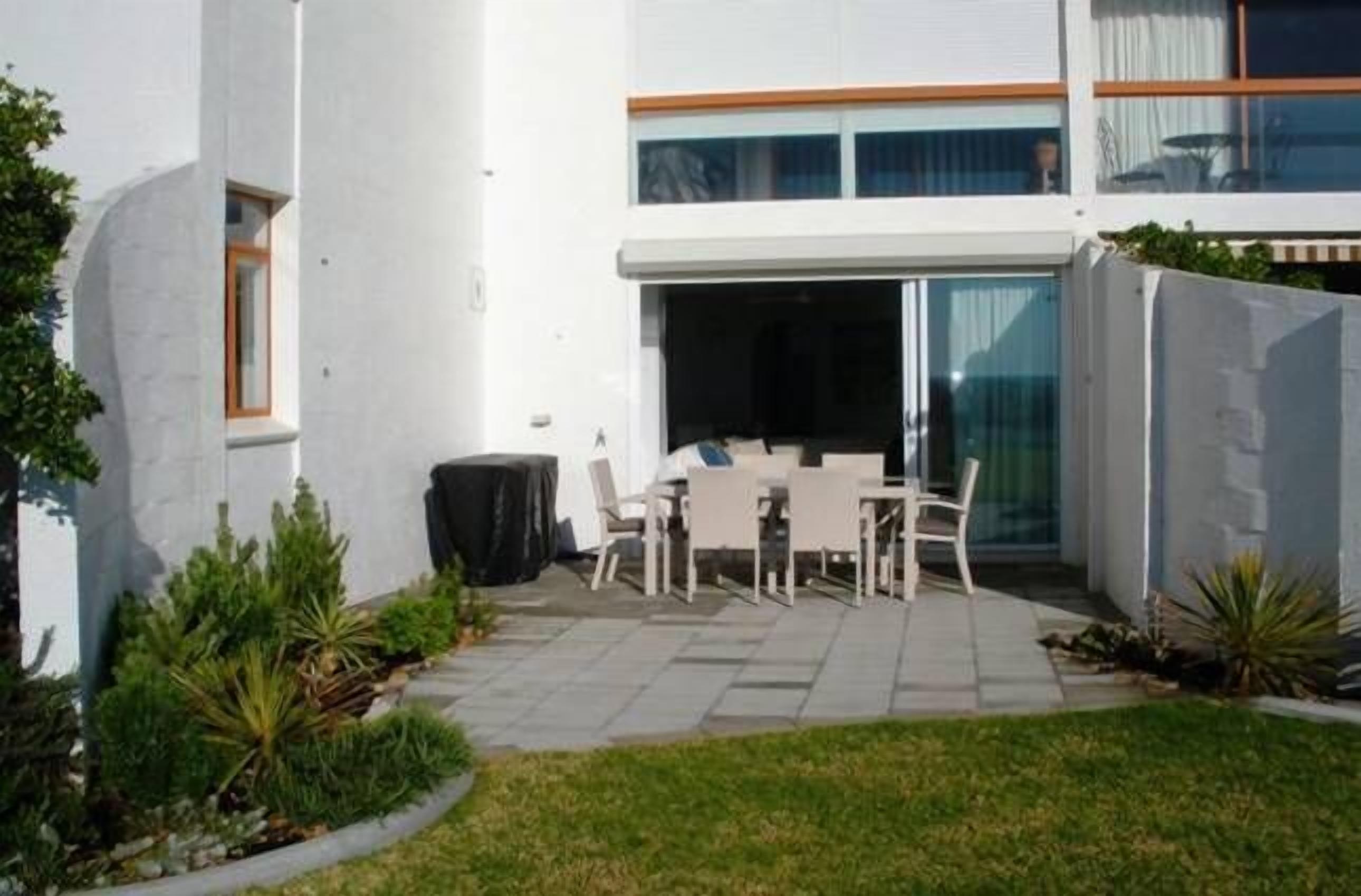 Semaphore Sunset - beachfront — image 14