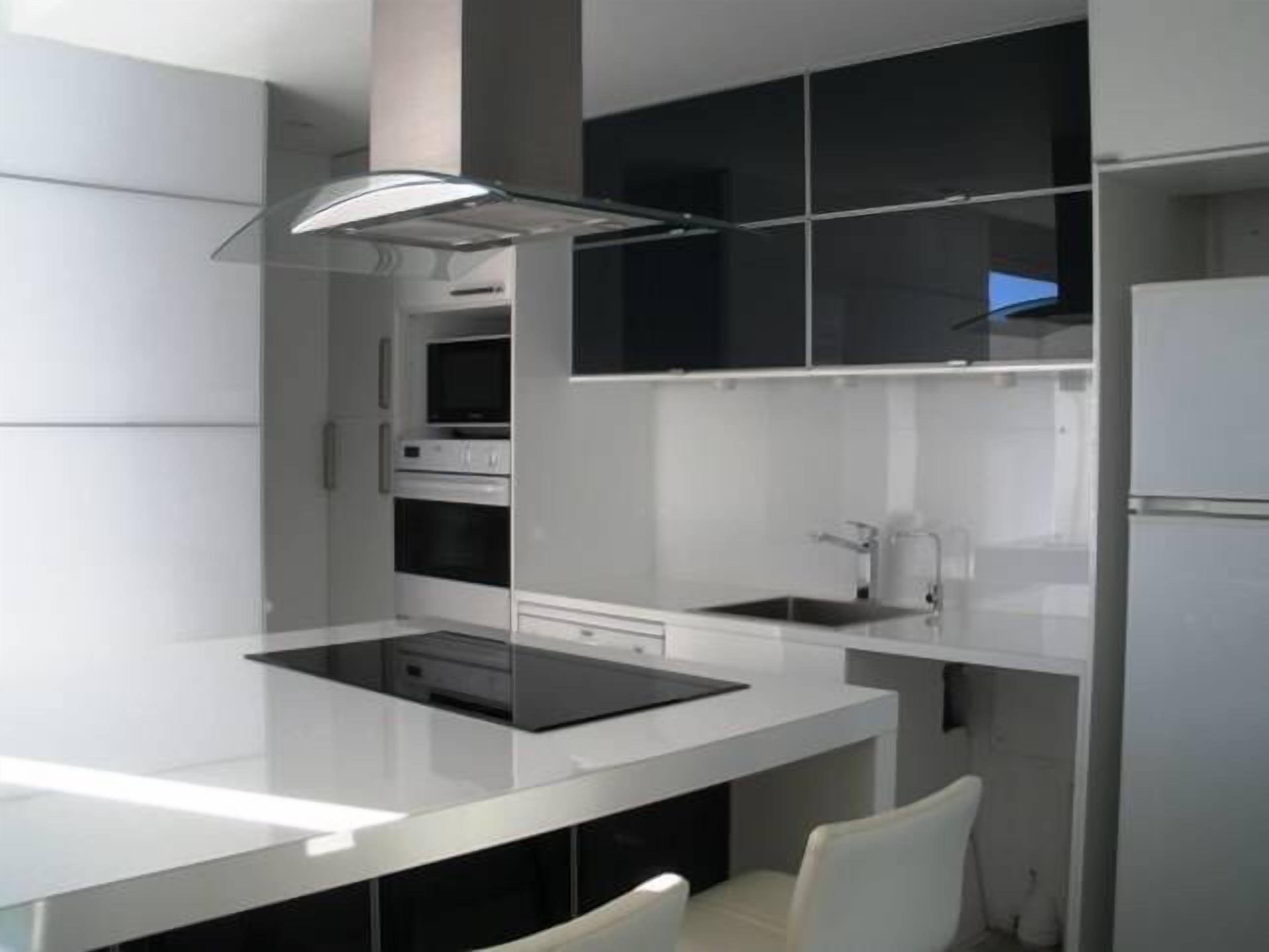 Semaphore Sunset - beachfront — image 9