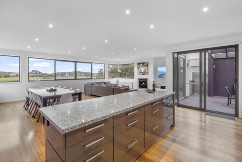 Fantastic house with 5 bedrooms - views of the golf course
