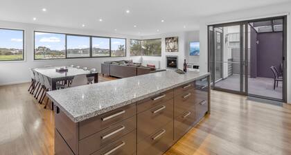 Fantastic house with 5 bedrooms - views of the golf course