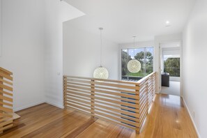 Interior - Fantastic house with 5 bedrooms - views of the golf course (Torquay)