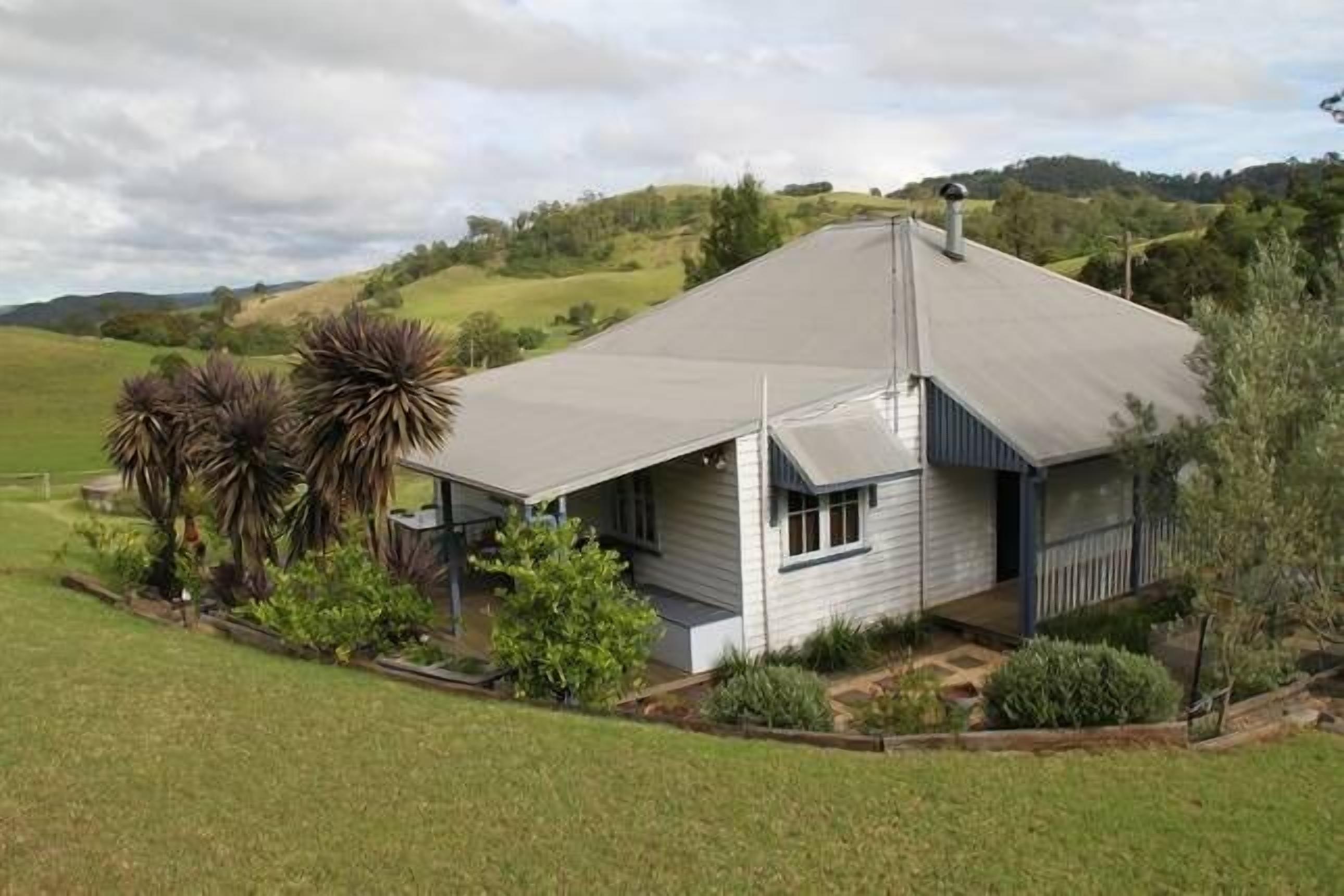 Dairy Farm Cottage.. — image 19