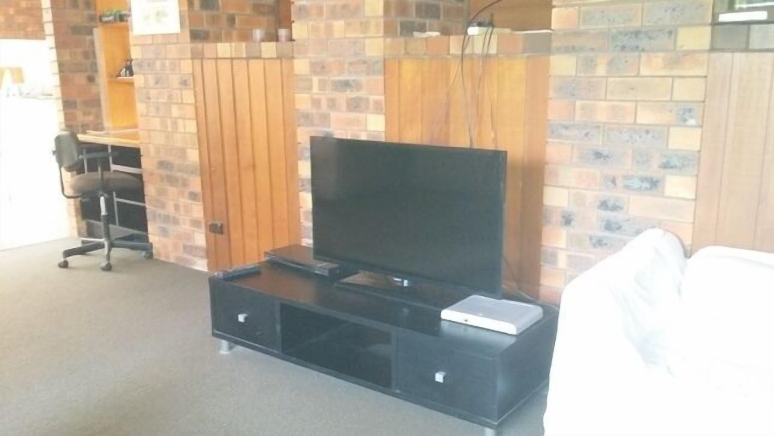 Lugarno Lodge Garden Apartment — image 2