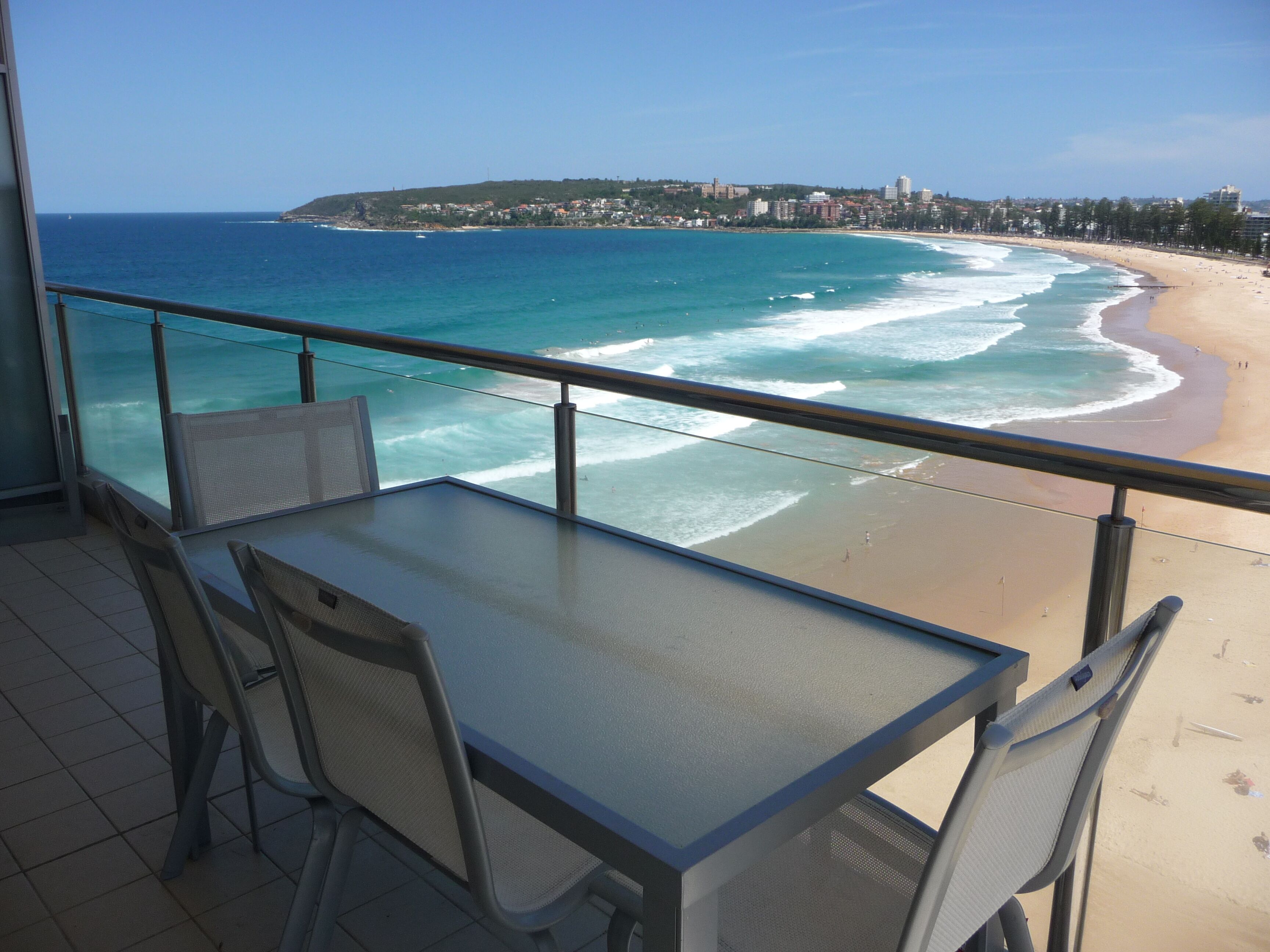 Manly Queenscliff- Absolute Beachfront, views & direct beach access