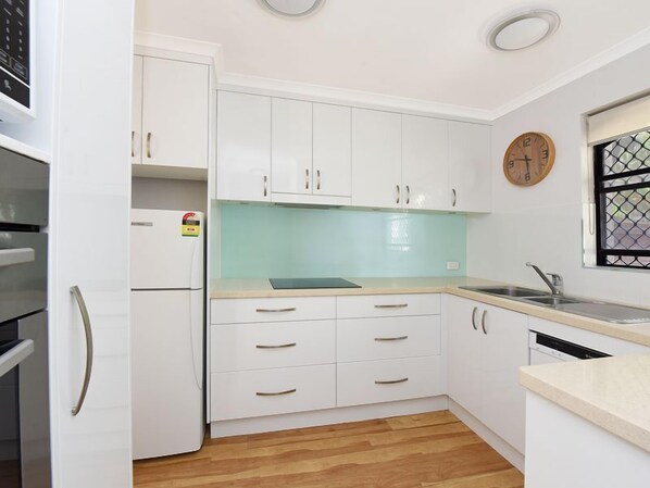 Fridge, microwave, oven, stovetop - Beachside Holiday Apartment - Prime Position (Maroochydore)