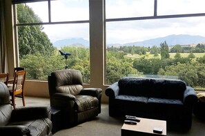 Interior - Dress Circle · Family friendly holiday home, excellent views. (Arrowtown)