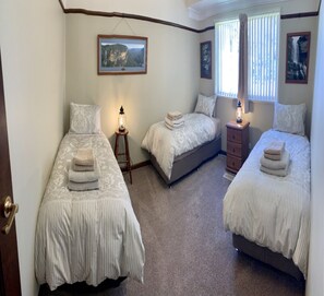 2 Schlafzimmer, Schreibtisch, Bügeleisen/Bügelbrett, kostenloses WLAN