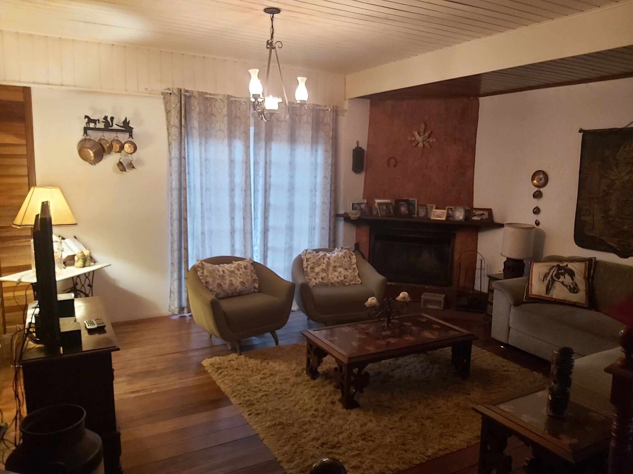 House in Campos do Jordão Great location, 6 bedrooms and 4 suites