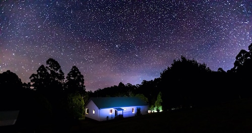 Barramunga Cosy Rainforest Retreat with Great Ocean Road convenience.
