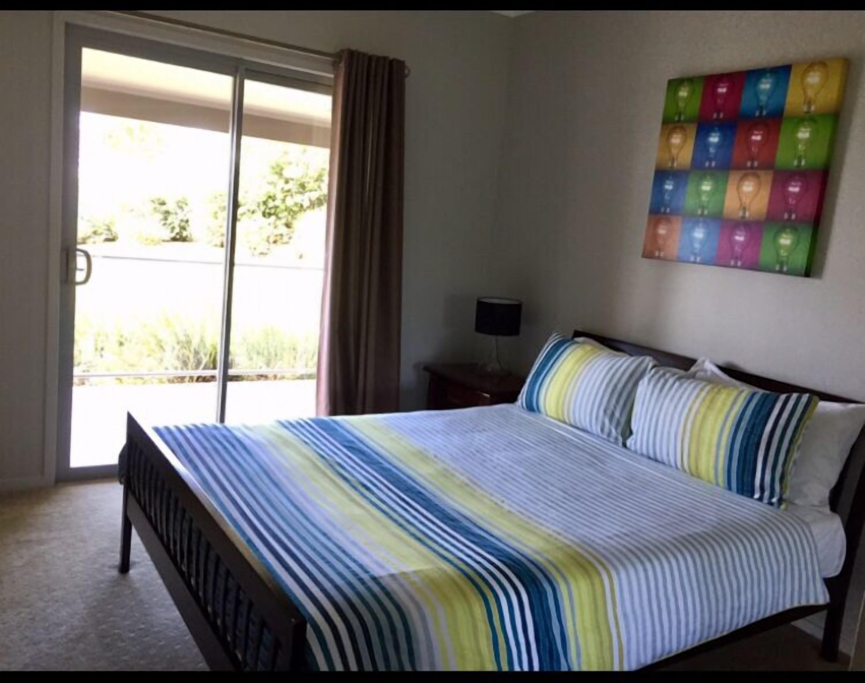 The Panorama Retreat Sleeps 23 14 Beds — image 23