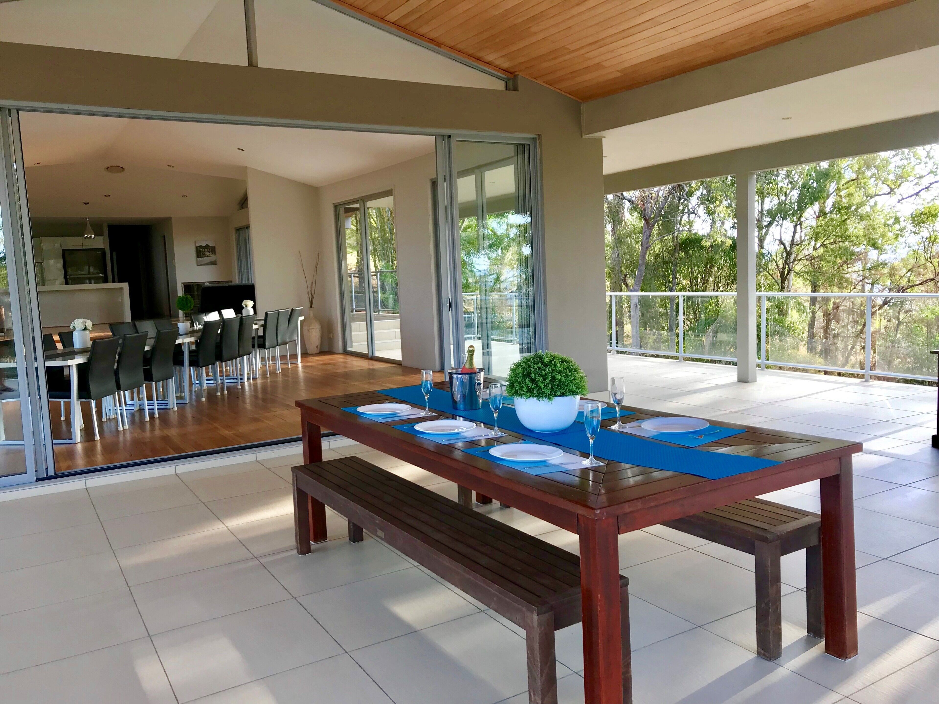 The Panorama Retreat Sleeps 23 14 Beds — image 11