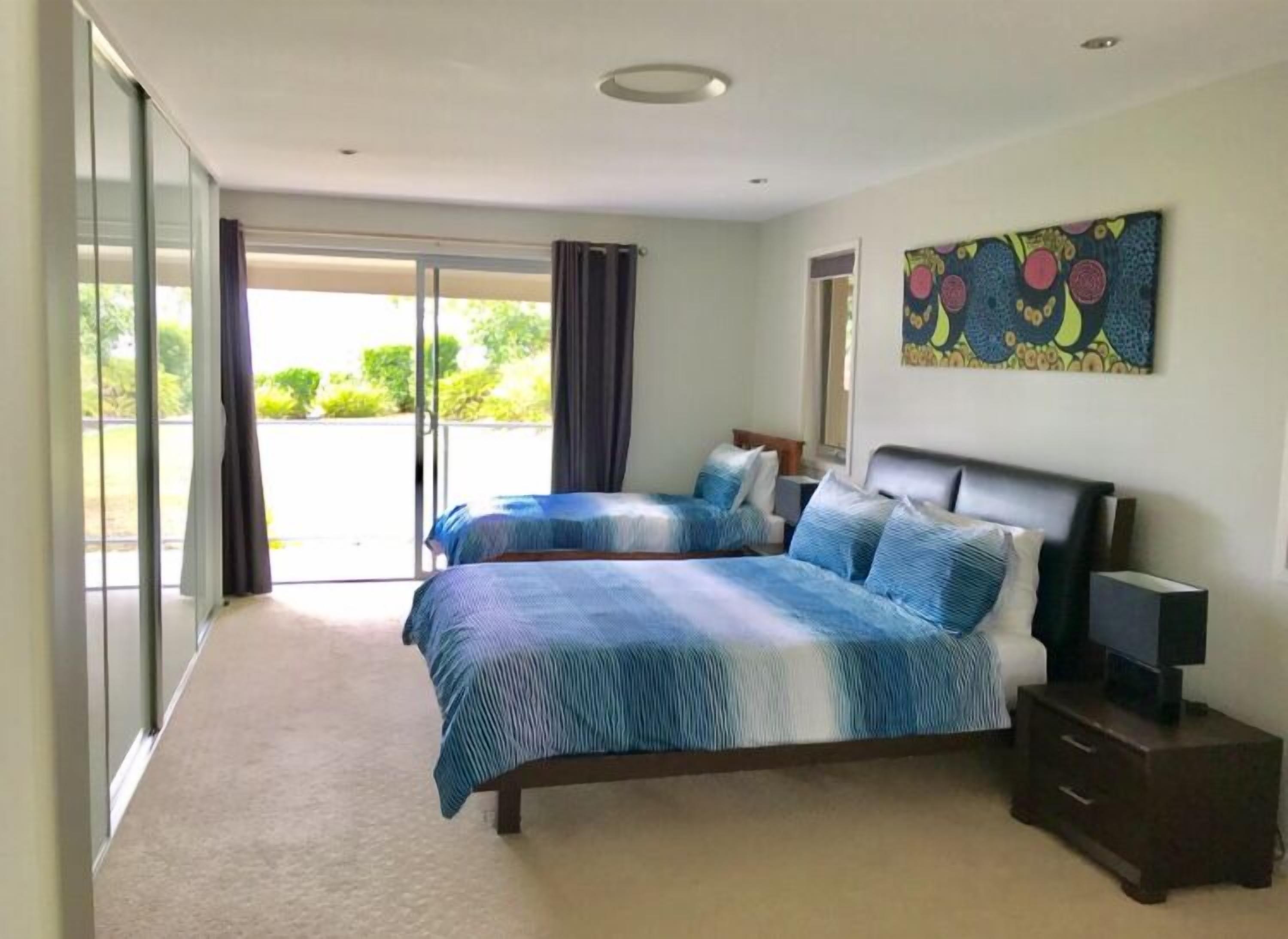 The Panorama Retreat Sleeps 23 14 Beds — image 22