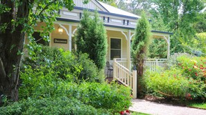 Exterior - DIEUDONNE: Harrietville (Harrietville)