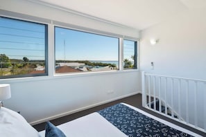 3 chambres, fer et planche à repasser, Wi-Fi, literie fournie