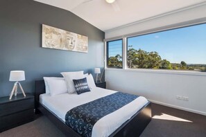 3 bedrooms, iron/ironing board, WiFi, bed sheets - "Summercloud" - Huge Premium 2BR Apt on Huskisson Main Street, By Nautilus Apartments Jervis Bay (Huskisson)