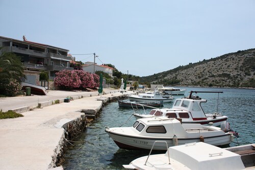 Appartement Vitanov, 4 + 2, Vinisce