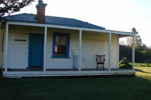 Front verandah catches morning sun - photo taken late afternoon.