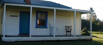 Quaint character cottage on working farmlet, Running Sheep & Beef.