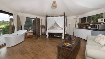 1 bedroom, iron/ironing board, bed sheets