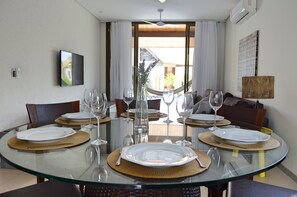 Dining - Bungalow Malawi Resort with sea view and private pool. Luxury and confort (IPOJUCA)
