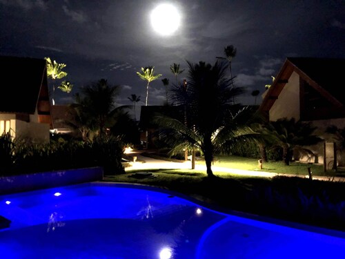 Malawi Resort bungalow, with ocean view and private pool. Luxury and comfort