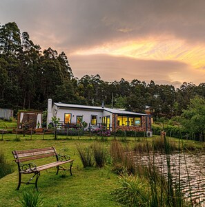 Property grounds - Naivasha Cottage with antique outdoor bath (REEDY MARSH)
