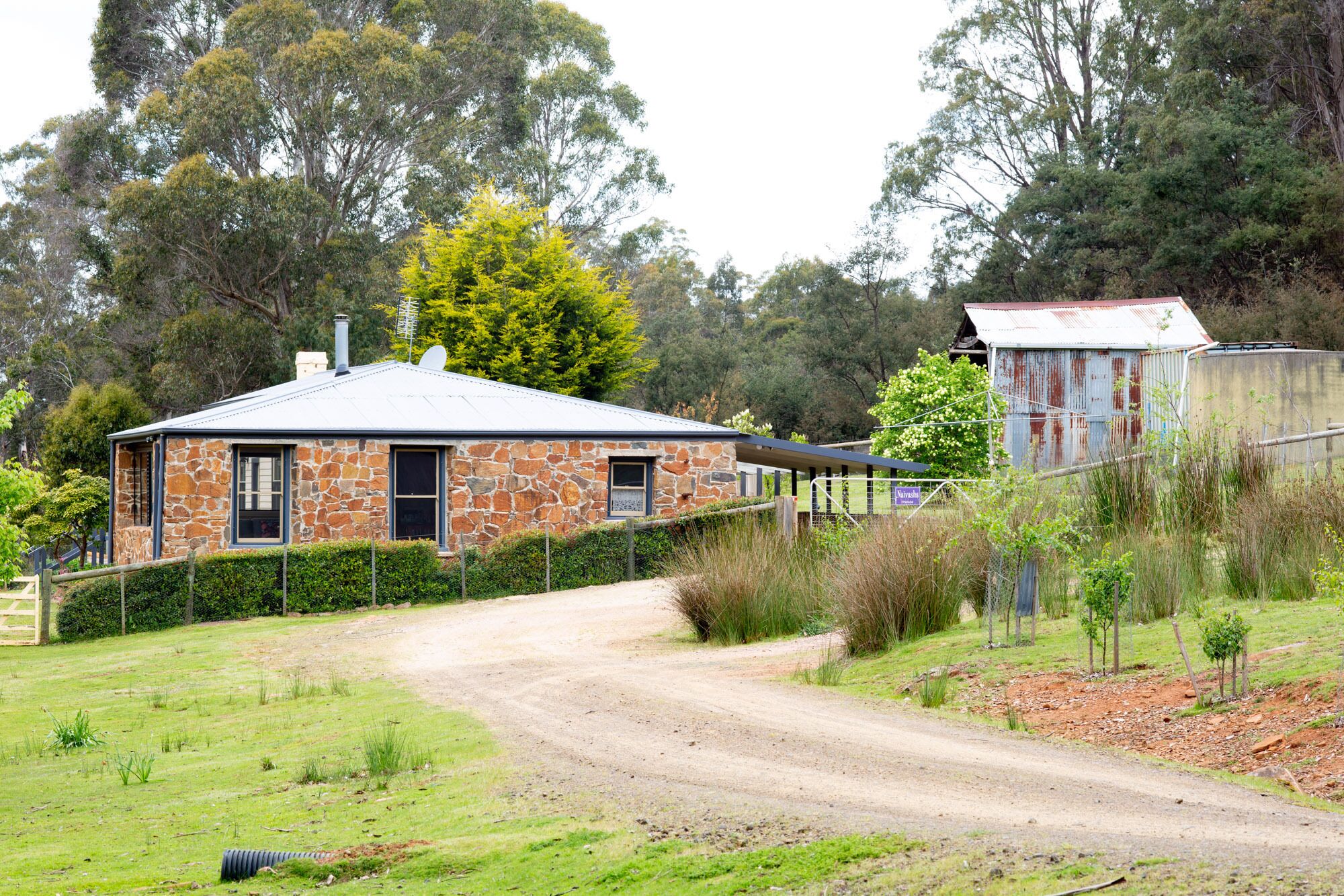 Naivasha Cottage with antique outdoor bath — image 30