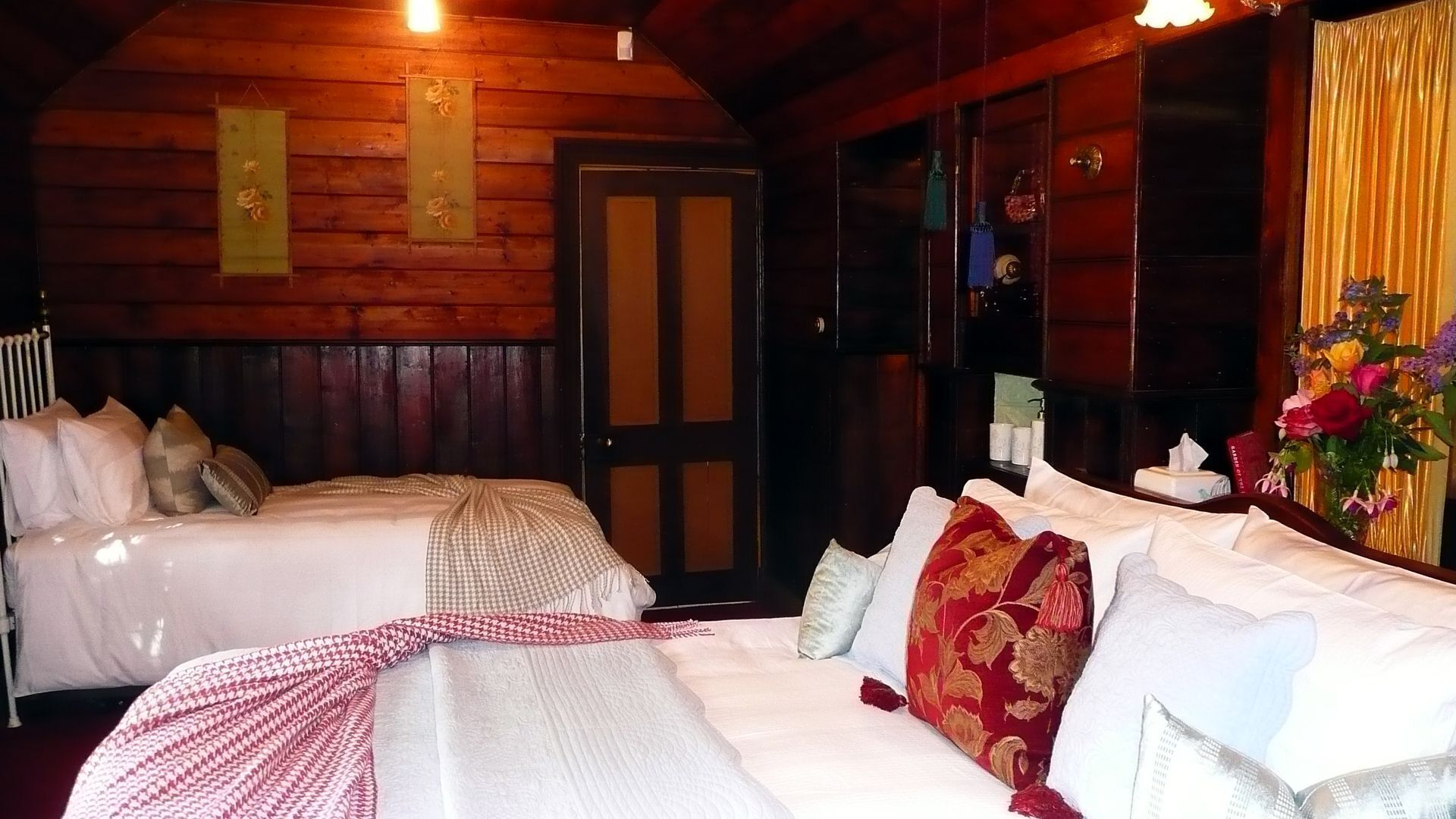 Madam Saddler A Gorgeous Accommodation In Clunes.