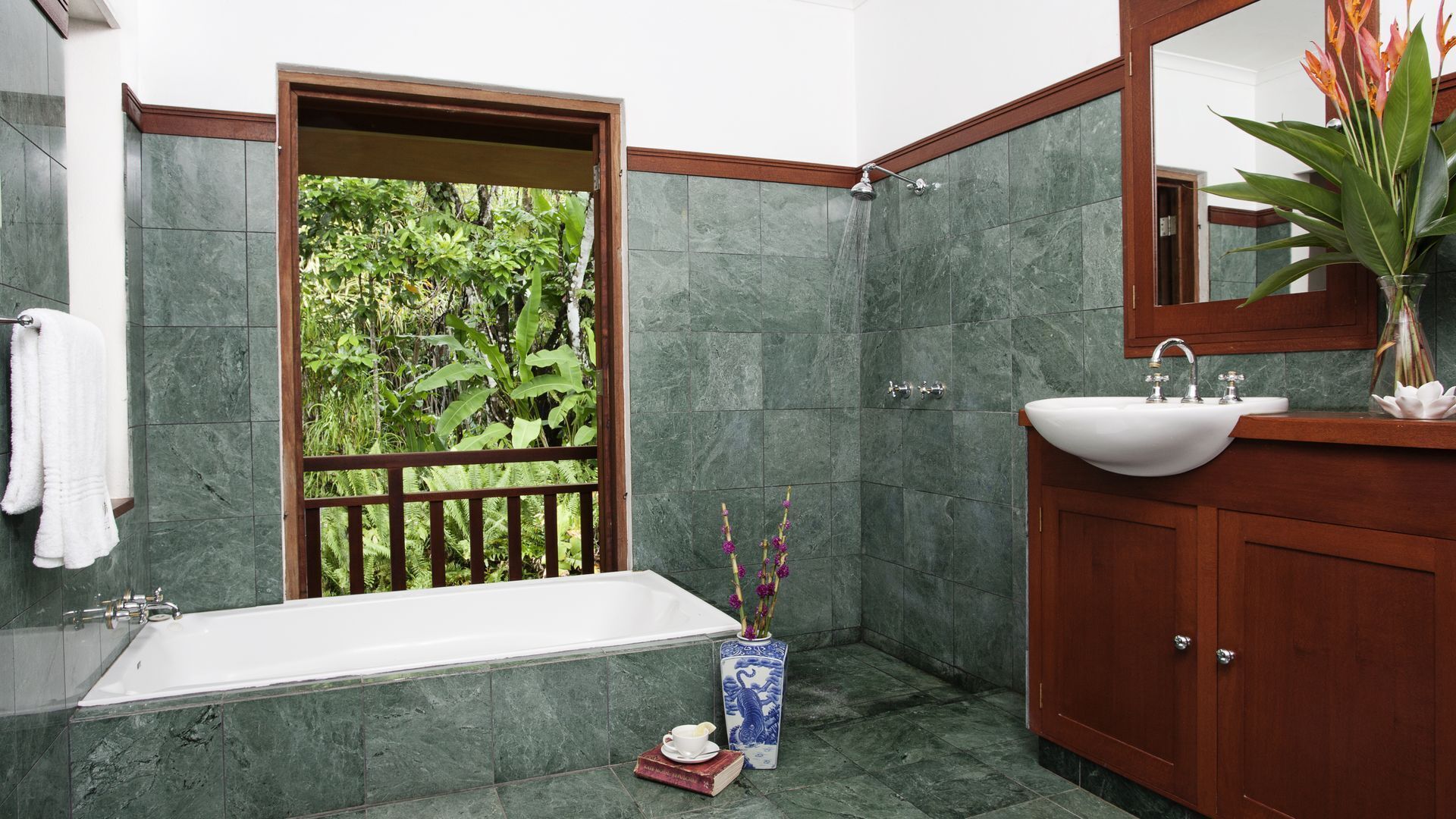 Botanical Ark Retreat near the Daintree